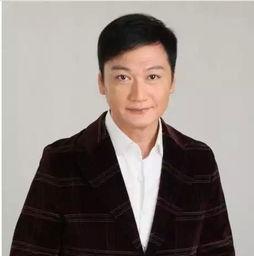 老实男明星,低调魅力，诠释真我风采