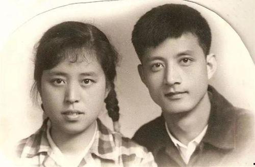 父母年轻时的照片,父母青春岁月的珍贵瞬间