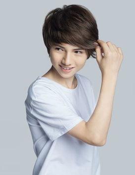 郭靖霖个人资料,多才多艺的影视新星，从青涩少年到实力派演员的成长之路