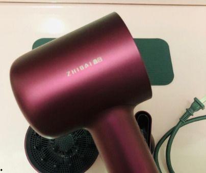 明星吹风机,打造秀发亮丽，尽显明星风采