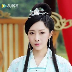 一转成双请的是演员吗